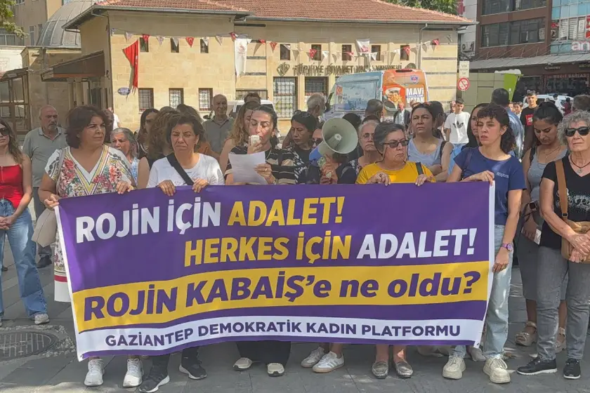 Antep’te Rojin Kabaiş için adalet çağrısı: Şüpheli kadın ölümleri üzeri örtülen kadın cinayetleridir