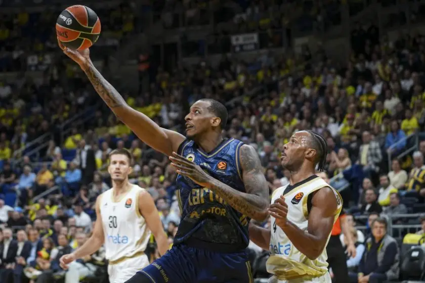 EuroLeague'de üçüncü hafta: Fenerbahçe, Dubai Basketbol'u kendi evinde yendi