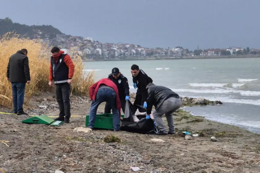Eğirdir Gölü kenarında bir erkek cansız bedeni bulundu