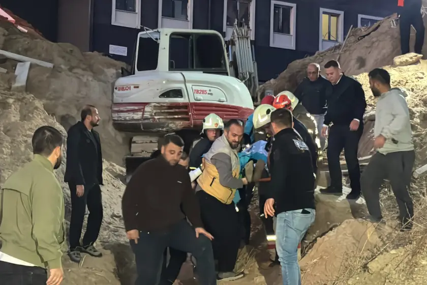 İnşaat çalışmasında toprak kaydı: 2 işçi yaralandı