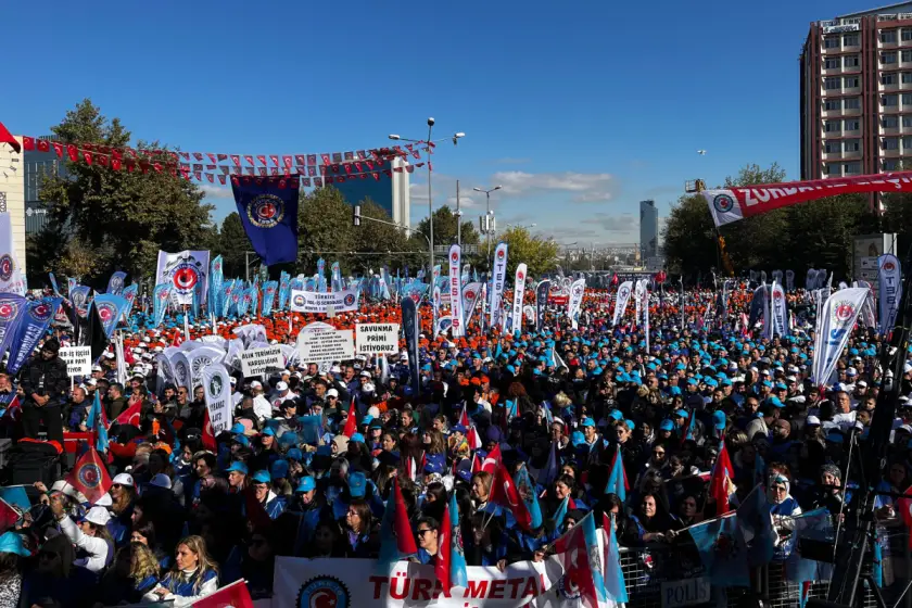 Sözleşmeler dönemi başladı: Milyonlarca işçi için karar zamanı