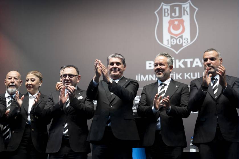 Beşiktaş'ta Serdal Adalı 3'üncü kez başkan seçildi