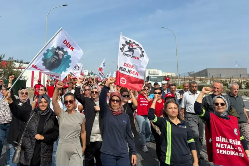Smart Güneş işçileri, işten atmalara karşı OSB’de yürüdü: “Bu fabrikada hiçbir şey eskisi gibi olmayacak”