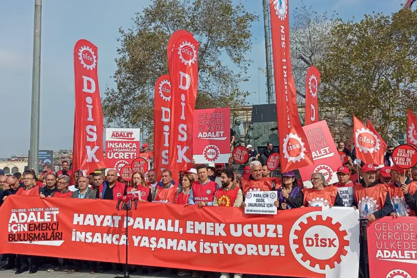 DİSK'ten Kadıköy’de eylem: “Gelirde, vergide, ülkede adalet istiyoruz”