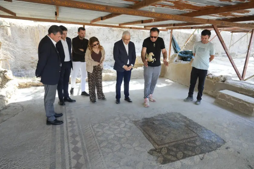 Burhaniye’deki Adramytteion kazılarında yeni bulgular: Roma Dönemi’ne ait mozaikli villa ortaya çıkarıldı