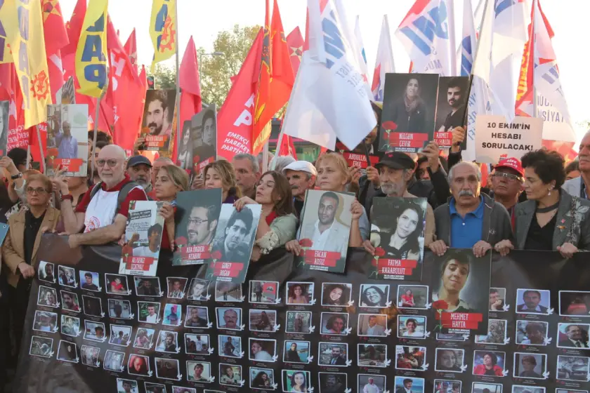 10 Ekim Katliamı'nın 11. yılında İstanbul'da anma: “Mücadelelerini yerde bırakmayacağız”