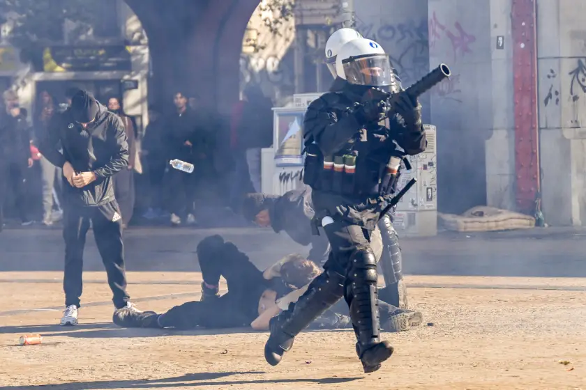 Belçika’da eğitim protestosu: 9’u çocuk 10 kişi tutuklandı