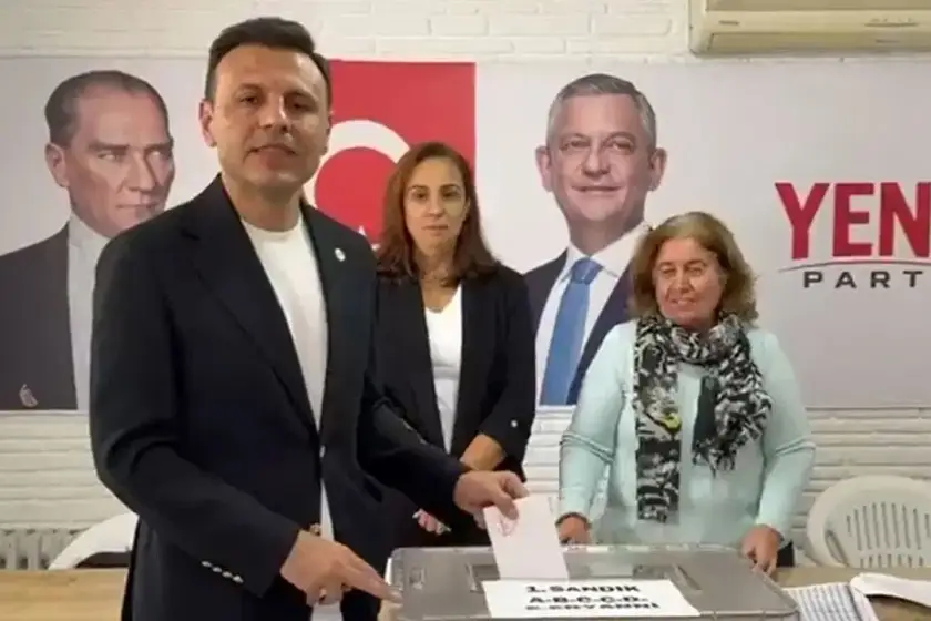 Yeni Parti İstanbul İl Başkanı Özgür Çelik’ten üyelere sandık çağrısı