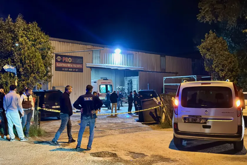 Bursa'da forkliftten düşen demir parçalarının altında kalan işçi hayatını kaybetti
