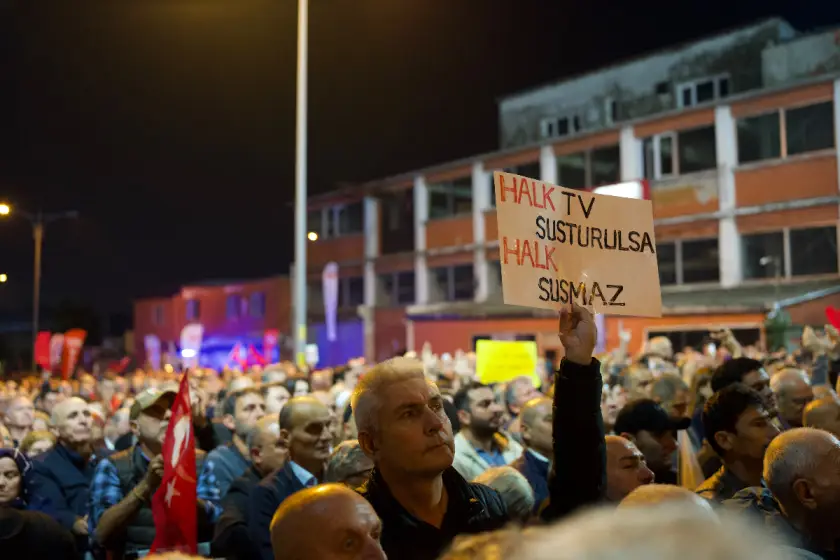 Halk TV için dayanışma mitingi: Gerçeklerin halkla buluşmasını engelleyemeyecekler