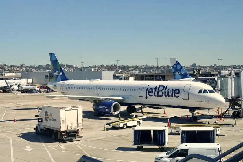JetBlue'da finansal baskı arttı