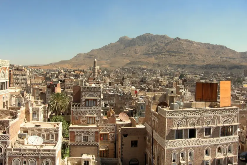 Suudi Arabistan'dan Yemen'e yeni hava saldırıları
