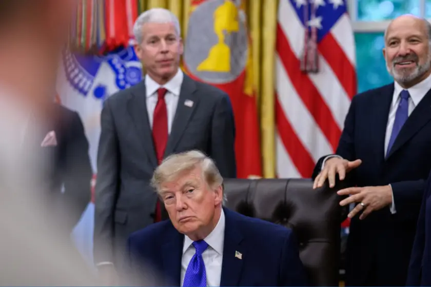 Trump'ın 'bombalama' tehdidine İran'dan yanıt: 'Katbekat karşılık vereceğiz'