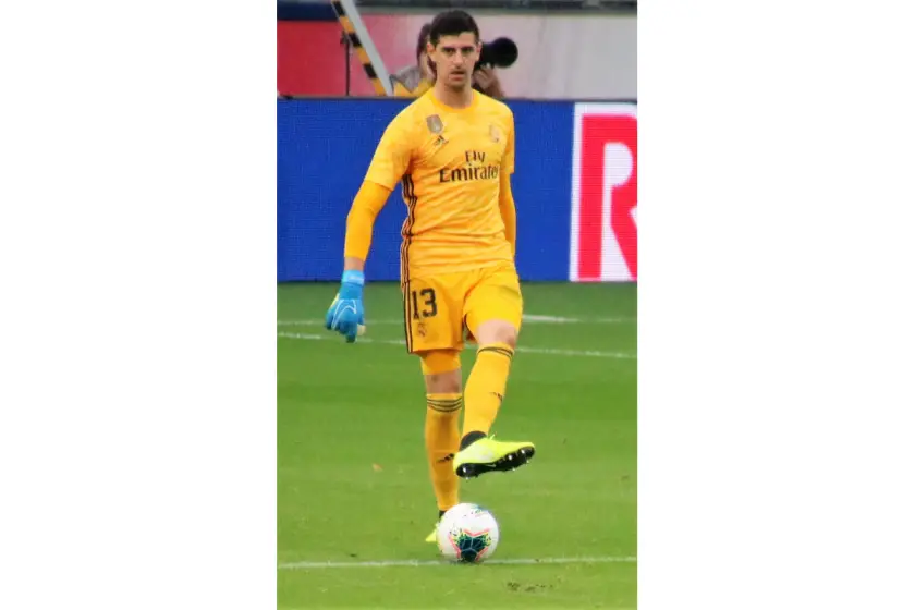 Real Madrid’de El Clasico öncesi kaleci Courtois kadrodan çıkarıldı