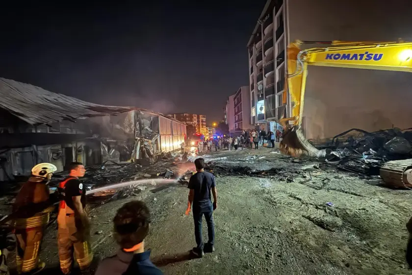 Hatay'da işçilerin kaldığı konteynerde yangın