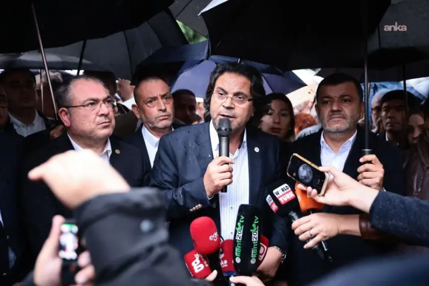 Denizli'de Şeniz Doğan'ın gözaltına alınması protesto edildi