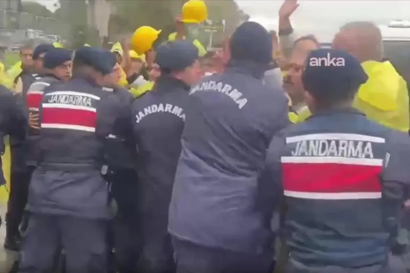 Soma'da İmbat Madencilik işçilerinin yürüyüşü jandarma müdahalesiyle durduruldu