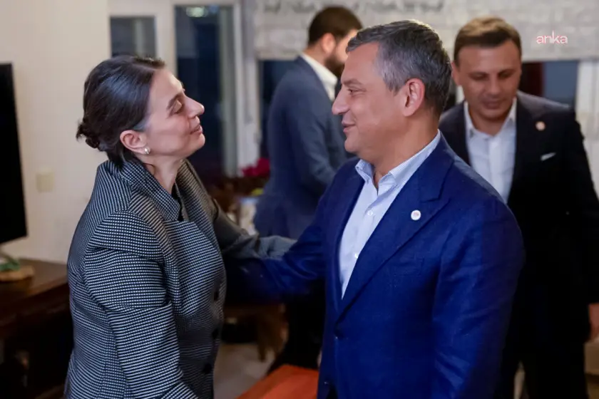 Özgür Özel: Sinem Başkan’ı bu evin içinde tutmak Üsküdar’a kafa tutmaktır