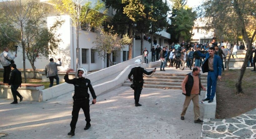 Mersin Üniversitesi'nde 38 öğrenci gözaltına alındı