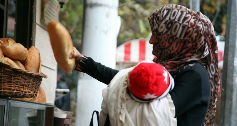 Mültecilerle dayanışma için ‘askıda ekmek’ kampanyası