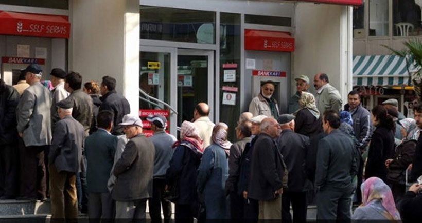 Emeklilere Ocak ayından itibaren 100 TL seyyanen zam Meclis'te kabul edildi