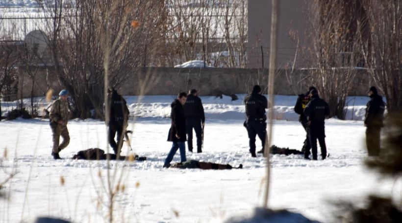 Van'da 1'i polis 13 kişinin yaşamını yitirdiği baskında infaz şüphesi