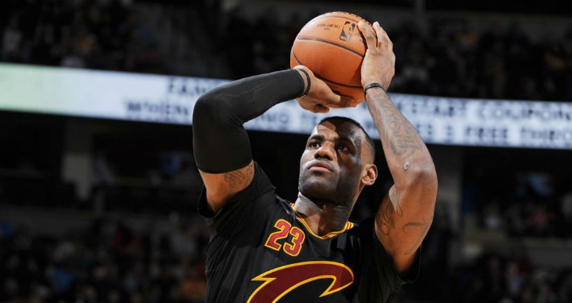 LeBron seri sonuna izin vermedi