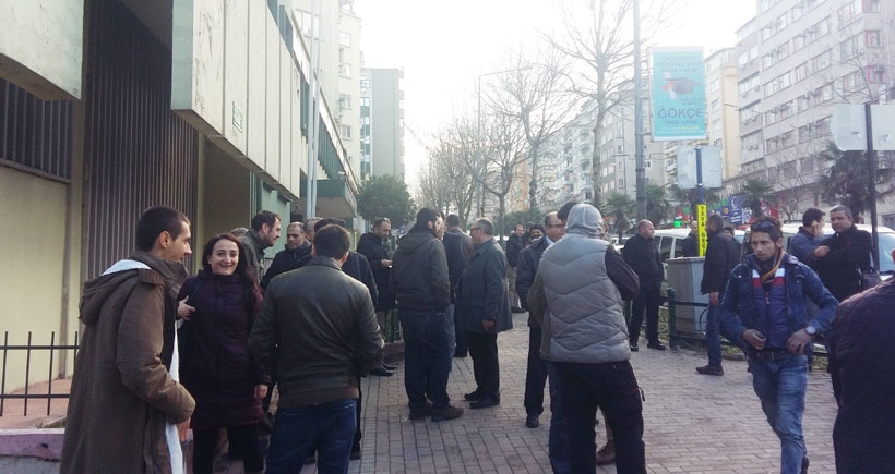 Bursa’da akademisyenlere desteğe gelenlere polis saldırısı