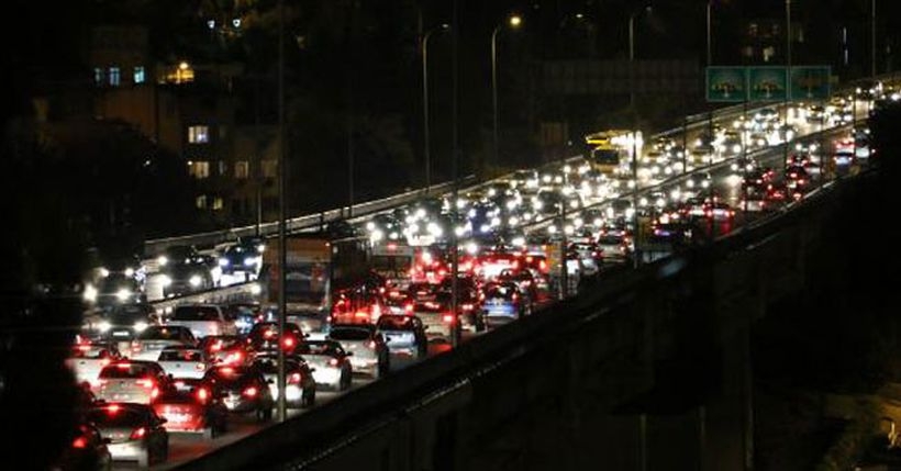 İstanbul'da trafik yoğunluğu yüzde 90'a dayandı