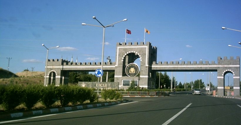 Dicle Üniversitesi'nde 24 akademisyene soruşturma