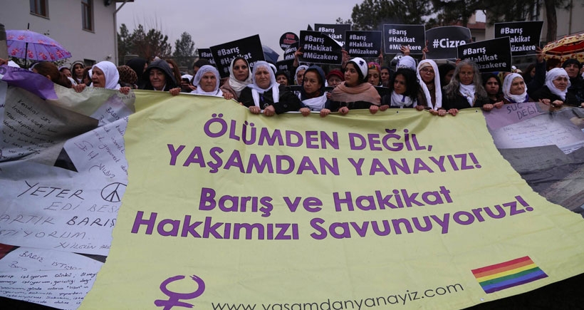 Türkiye’nin birçok ilinden Diyarbakır’a giden kadınlar:  Müzakereler yeniden başlatılmalı