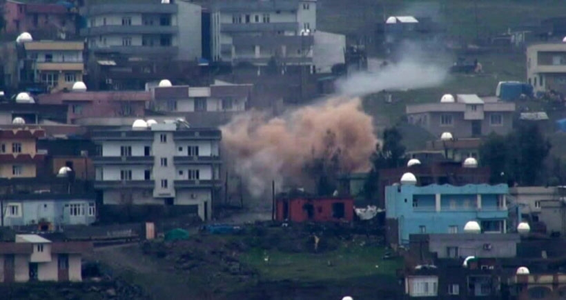 Cizre'de yaralıların olduğu sokakta şiddetli patlama