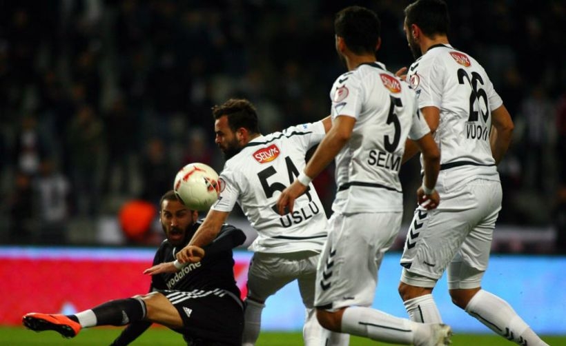 Konyaspor, Beşiktaş'ı yenerek avantaj yakaladı