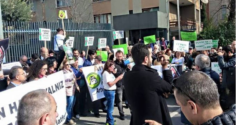 Cerattepe'de altın aramak isteyen Cengiz İnşaat İstanbul'da protesto edildi