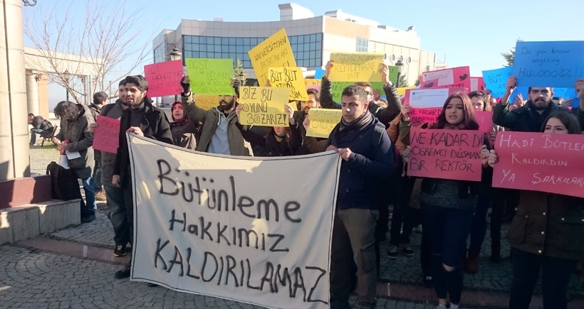 Tepkiler üzerine Kocaeli Üniversitesi'nde bütünleme hakkı geri geldi