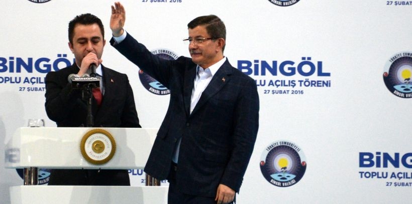 Davutoğlu: HDP, Ermeni çeteler gibi Rusya ile işbirliği yapıyor