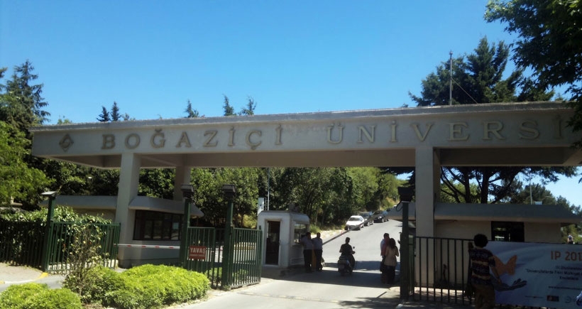 Boğaziçili öğrenciler hocalarına sahip çıktı