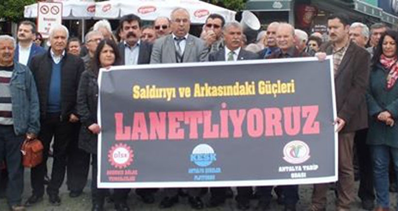 Antalya’da Ankara saldırısı protesto edildi