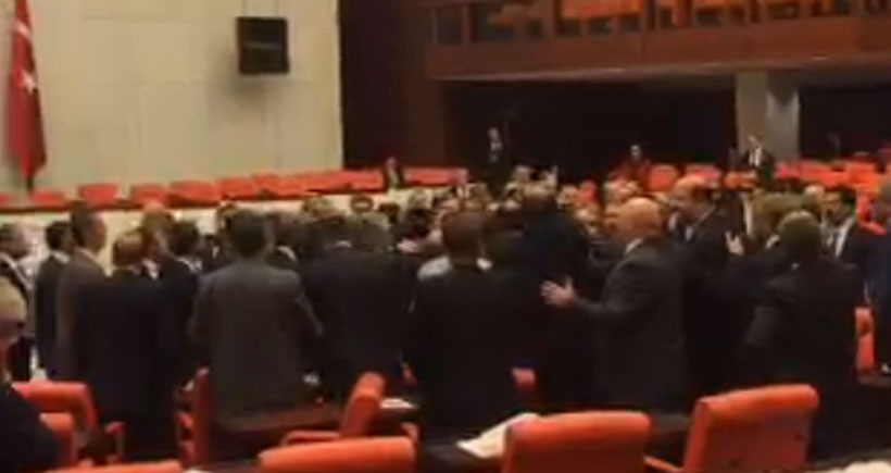 Mecliste Sivas Demir Çelik İşletmeleri işçileriyle ilgili gerginlik yaşandı