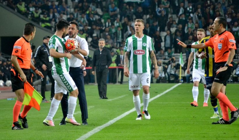 Konyaspor evinde Fenerbahçe'yi 2-1 yendi