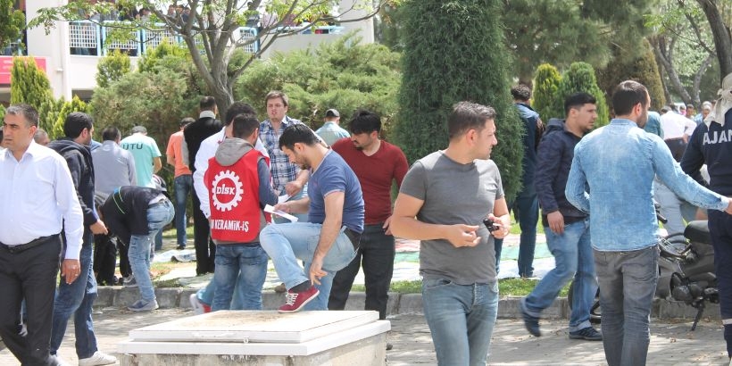 Dostcam işçilerinden 1 Mayıs öncesi örgütlenme çağrısı: Kölece çalışmak kaderimiz değil