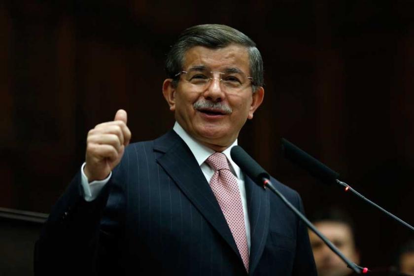 Davutoğlu'dan Hollanda açıklaması