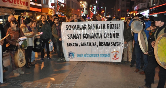 Sokak sanatçılarından zabıtaya tepki