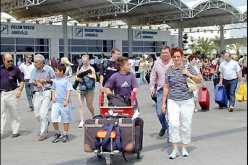 Antalya’da turist sayısında dev çöküş!