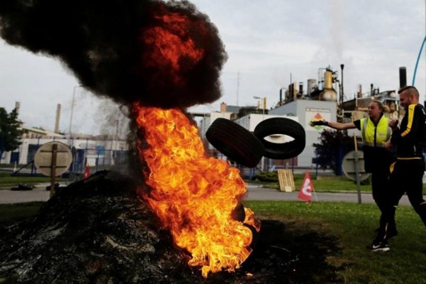 Grevlerin etkisi sonucu Fransa’da petrol sıkıntısı