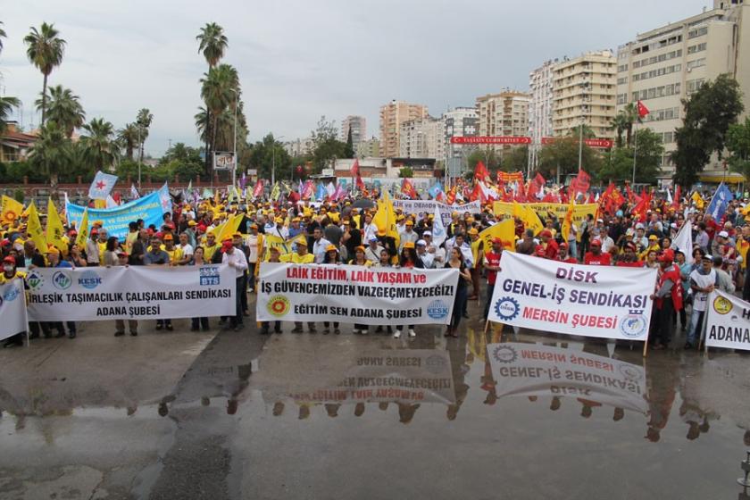 Adana’da emekçiler laik ve iş güvencesi için yürüdü