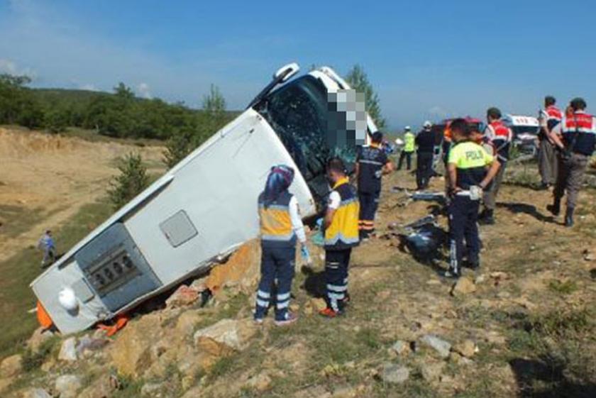 Yozgat'ta otobüs devrildi: 3 ölü, 15 yaralı