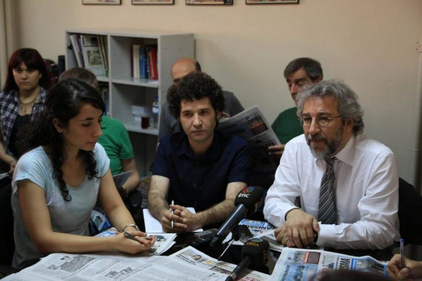 Özgür Gündem'de nöbeti Can Dündar devraldı