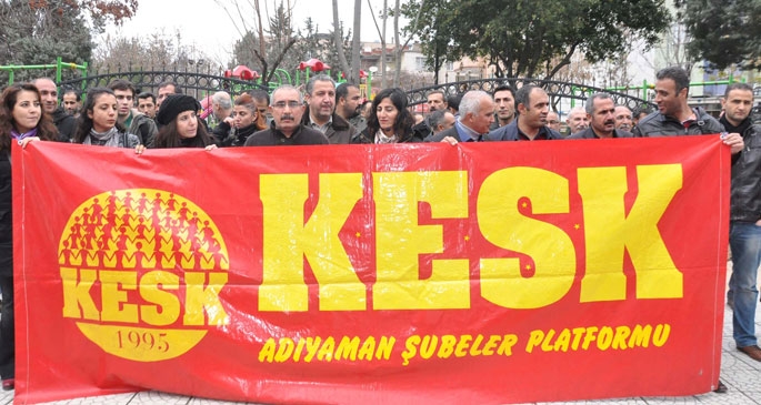 Adıyaman AKP il binası önünde yolsuzluk protestosu