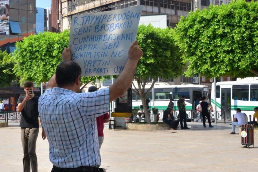 Adana'da Cumhurbaşkanı Erdoğan’a tek kişilik protesto